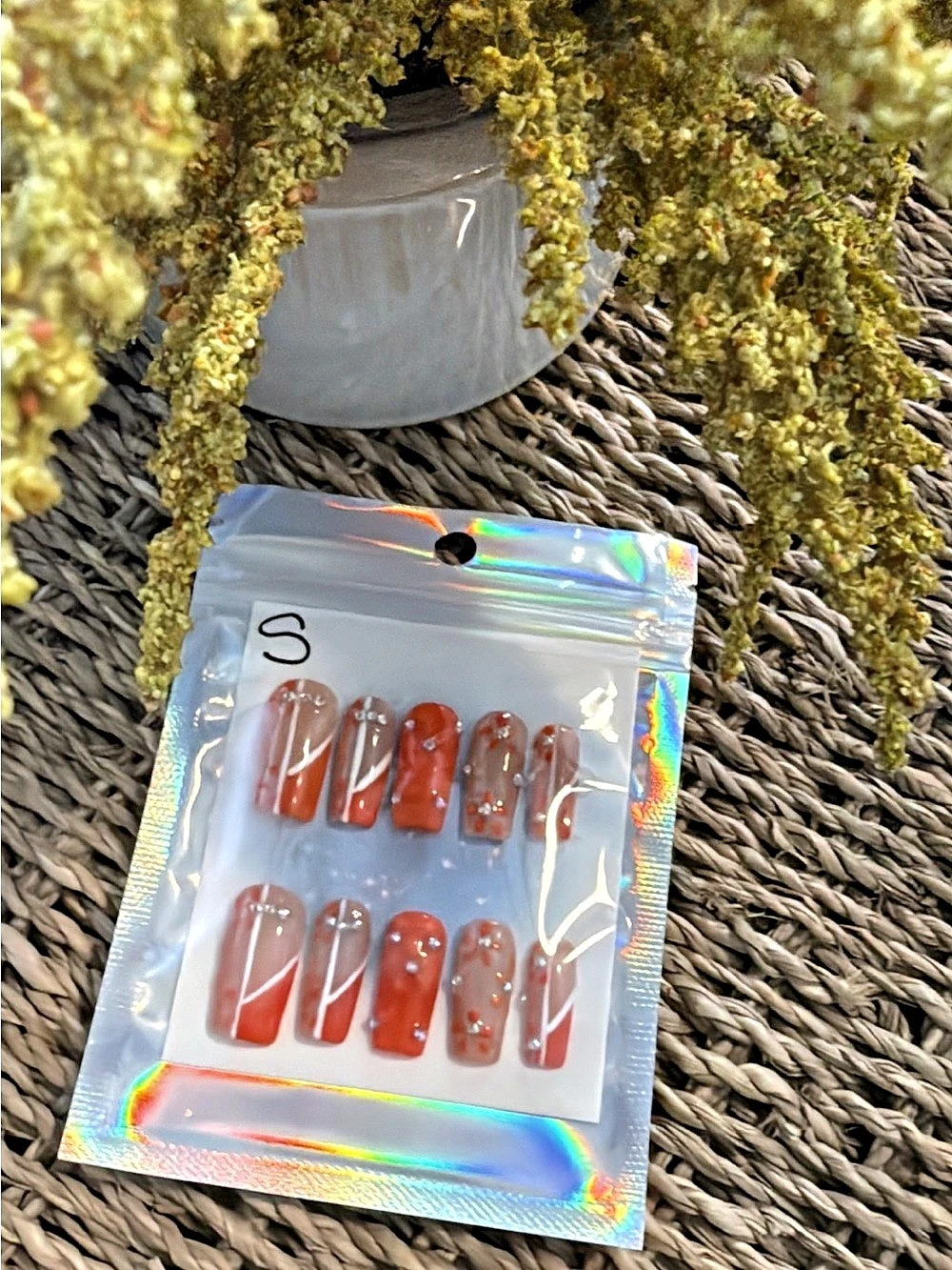 Red & White Press-On Nails NWT